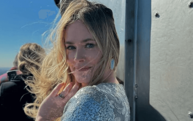 Abigail Hawk Net Worth